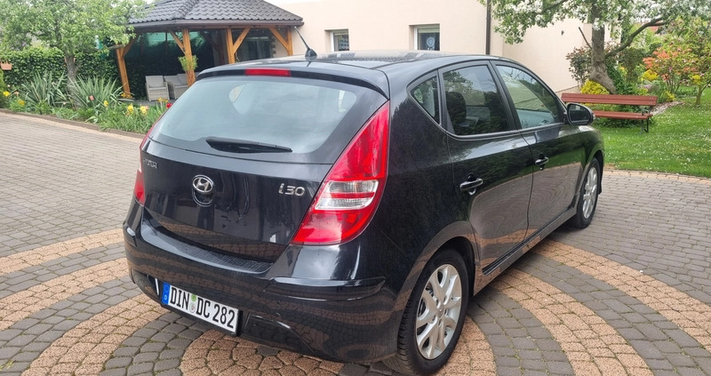 Hyundai I30 cena 22900 przebieg: 125000, rok produkcji 2011 z Tłuszcz małe 497